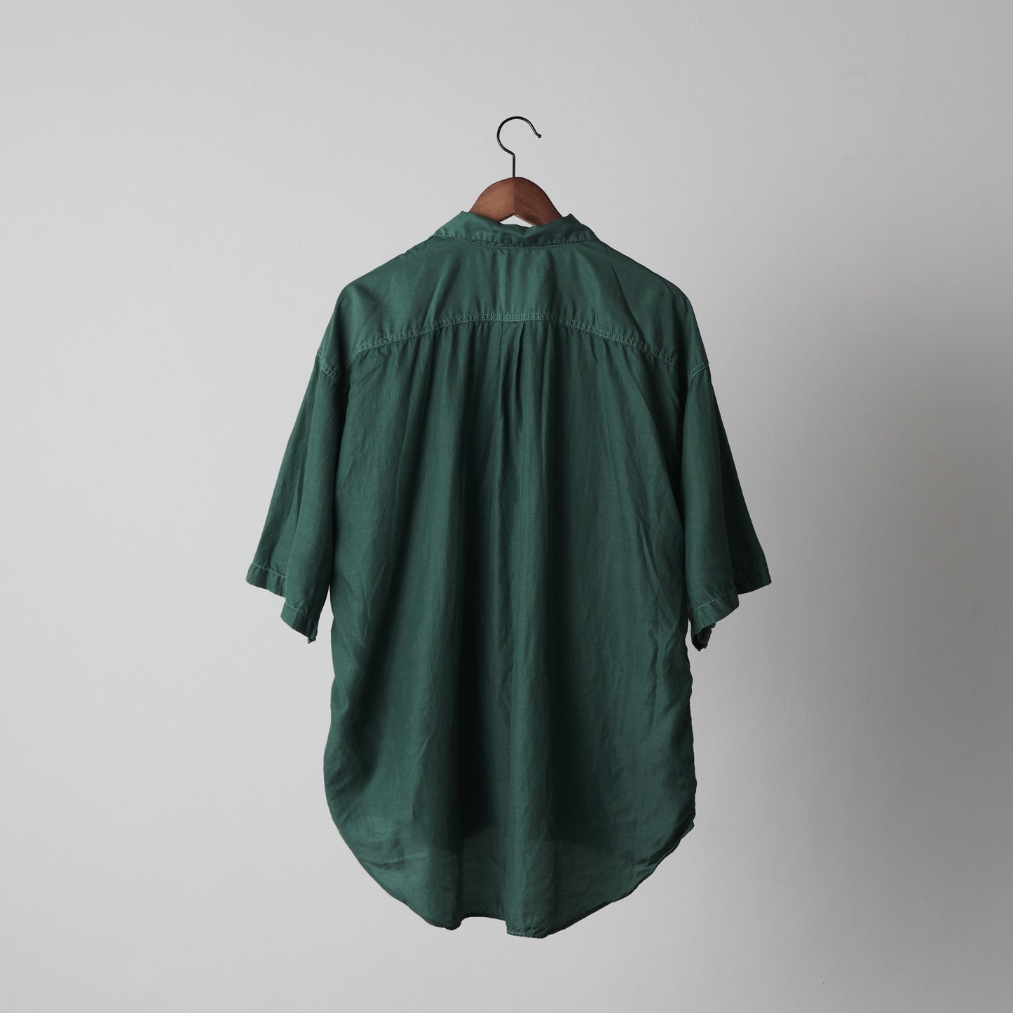 LONGTAIL HARF SLEAVED SHIRT