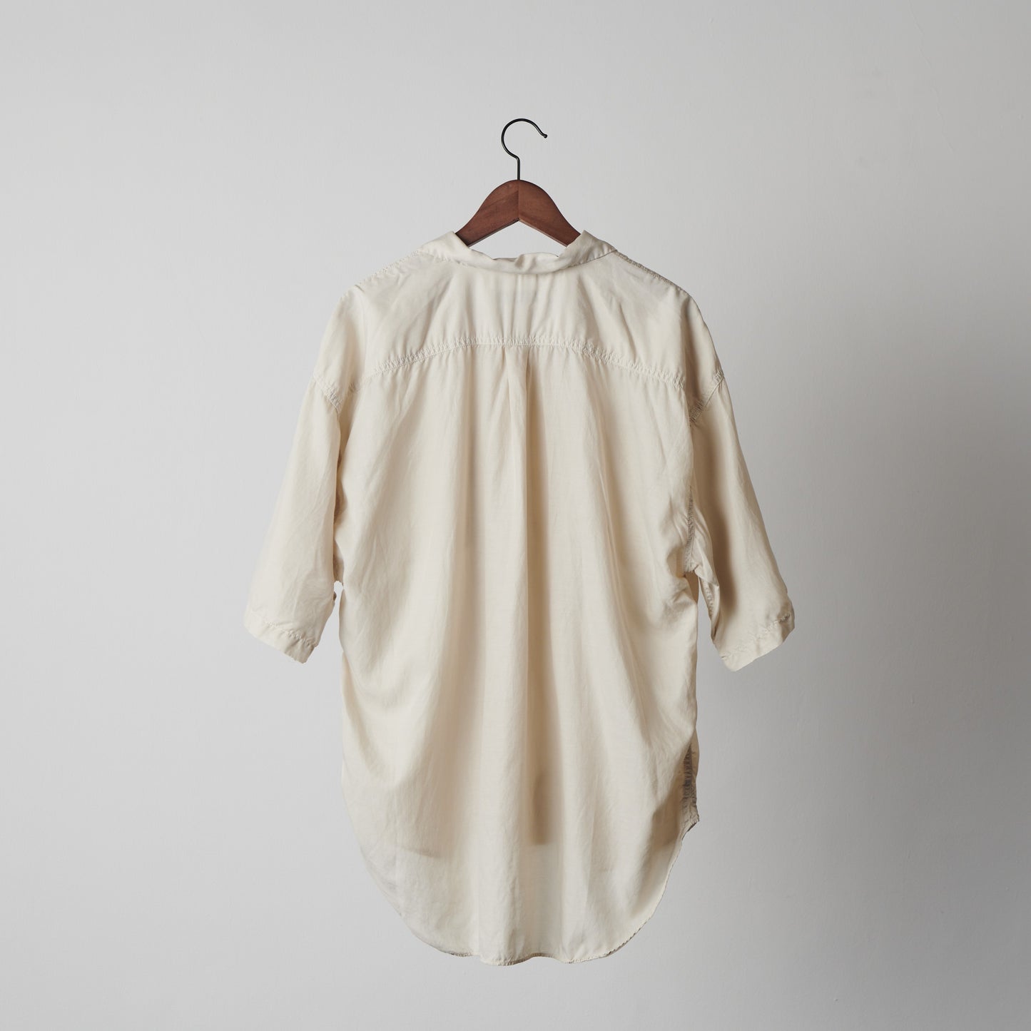 LONGTAIL HARF SLEAVED SHIRT